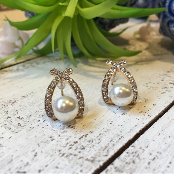 Bow Hoop Rhinestone Pearl Earrings - Picture 2 of 7